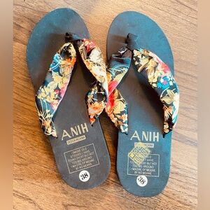 Women's Floral Black Sandals